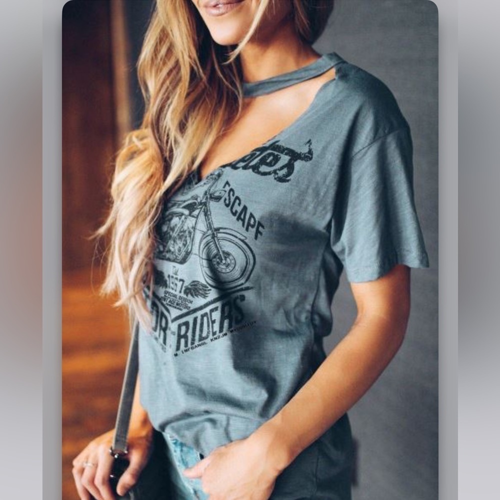 GRAY Motorcycle Printed Halter V-Neck Short Sleeve
Graphic Tee New - Picture 2 of 2